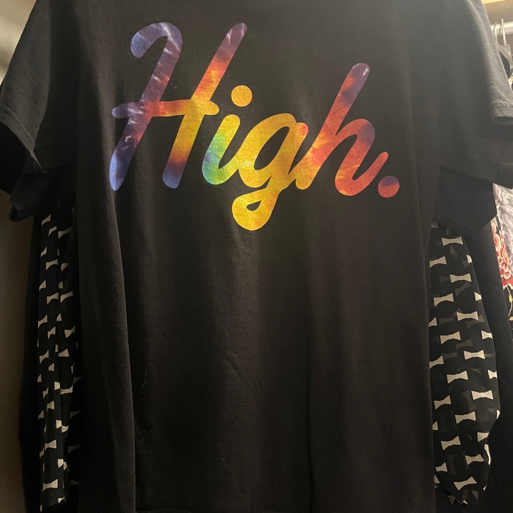 HIGH T-Shirt !
